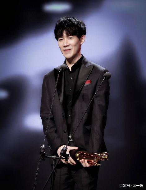 阿布：EDG现在在过渡的状态，合适的时候会让Meiko回来